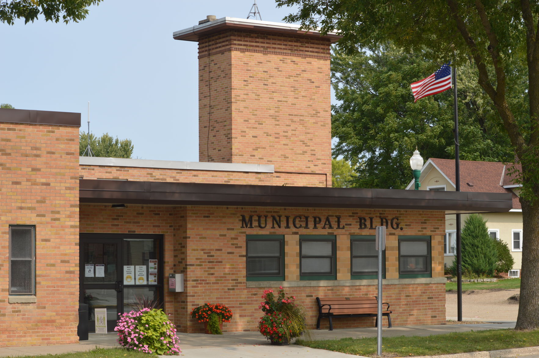 Le Center Municipal Building
